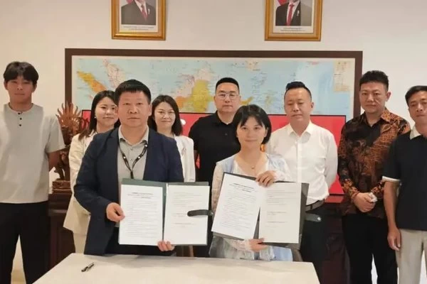 深度对接“一带一路”与印尼海洋支点｜阿拉山口综保区与苏美丹产业园在印尼杭州商会签署战略合作协议