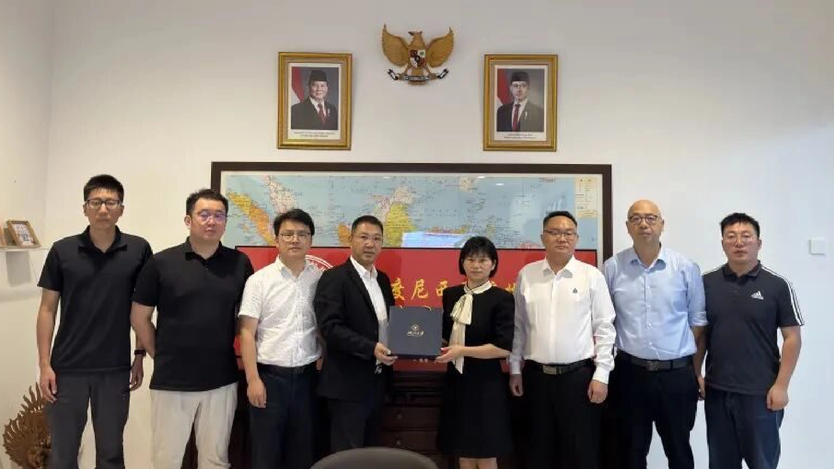 深化国际合作，共谱发展新篇章：浙江大学研究院携手印尼杭州商会推动科技创新交流